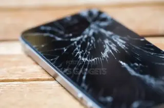 We Sell the Original Screen at a Good Price and Fix as Well