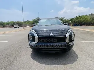 Mitsubishi Outlander 2022 Black