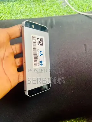 Apple iPhone SE 64 GB