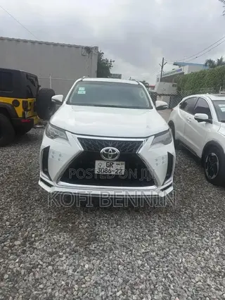 Toyota Fortuner 2.7 AWD 2018 White