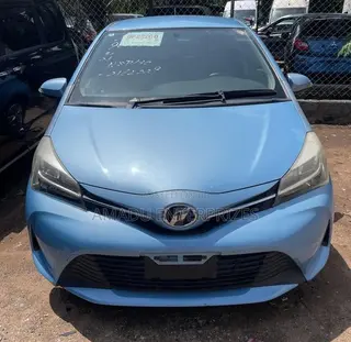 Toyota Vitz 1.3 FWD 5dr 2014 Blue