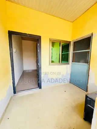 1bdrm Apartment in Danfa for rent