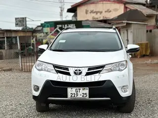 Toyota RAV4 2013 White