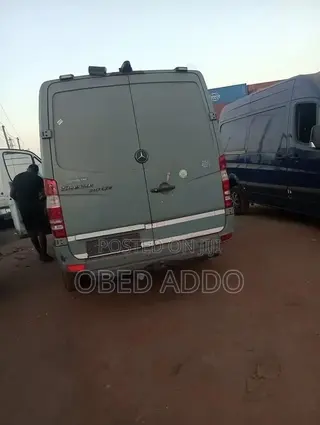 Mercedes-Benz Sprinter 2010 Grey
