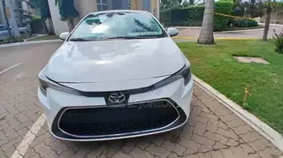 Toyota Corolla 2020 White