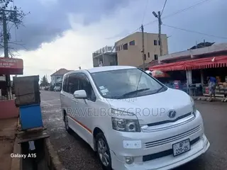 8 Seater Toyota Voxy for Rent