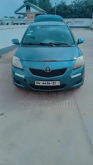 Toyota Belta 2012 Blue