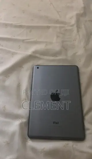 Apple iPad 4 Wi-Fi 16 GB Gray