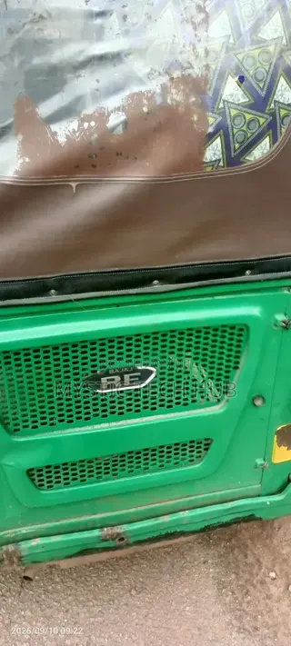 Bajaj RE 2025 Green