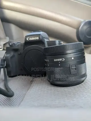 Canon M50, Lens, With Batteries and Charger