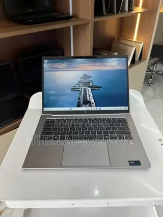 Laptop HP ZBook Firefly 14 G11 32GB Intel Core Ultra 7 SSD 512GB