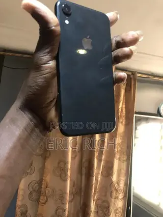 Apple iPhone XR 64 GB Black