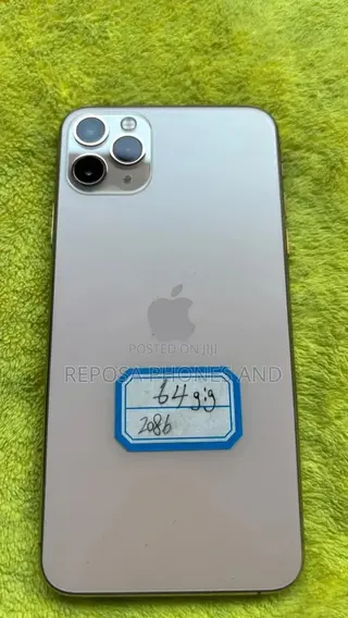 New Apple iPhone 11 Pro Max 64 GB Gold