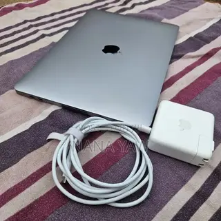 Laptop Apple MacBook Pro 2019 8GB Intel Core i5 SSD 128GB