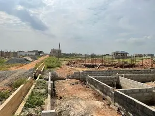 Beverly Hills, Com. 25 — Your Vision Deserves Premium Land