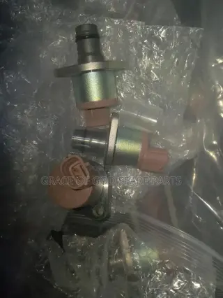 Nissan Urvan Fuel Pressure Regulator Valve Original