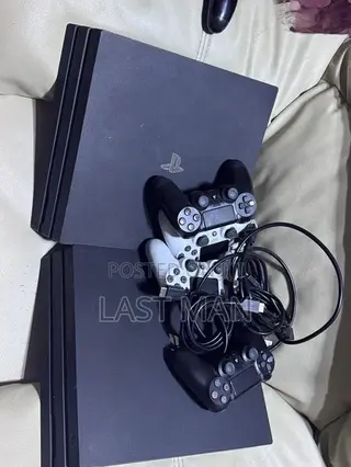 Playstation4 Pro 1TB Jailbreak With 15 Games ,FC27. Mk 11 Heat