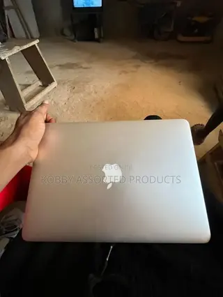 Laptop Apple MacBook 2018 8GB Intel Core i5 SSD 128GB