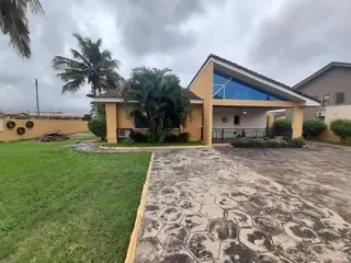 3bdrm House in Braham Luxury, Spintex for rent