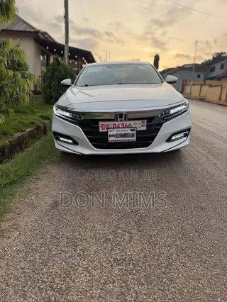Honda Accord Touring 2.0T 2020 White