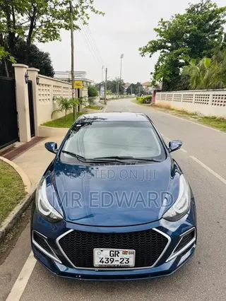 Hyundai Elantra Limited Sedan FWD (1.8L 4cyl 6A) 2016 Blue