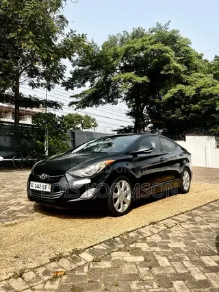 Hyundai Elantra Limited Sedan FWD (1.8L 4cyl 6A) 2013 Black