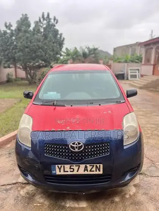 Toyota Yaris 2009 Red