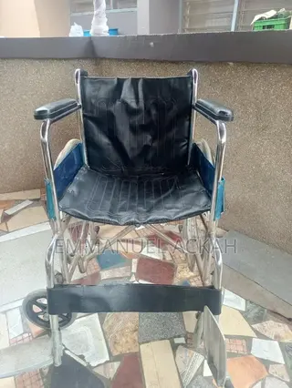 Comorade Wheel Chair