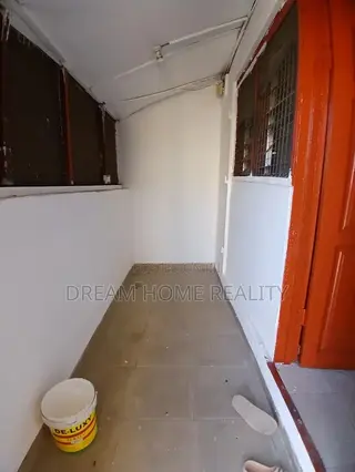 Mini Flat in Pillar 2 for rent