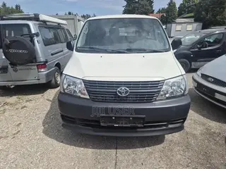 Toyota HiAce 2011 White