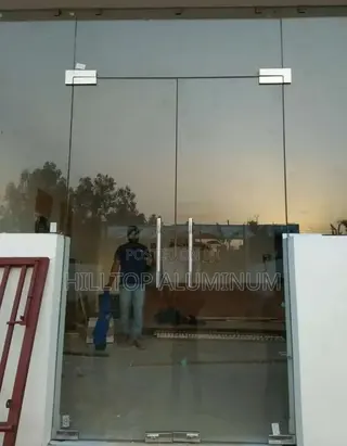 Framelezz Glazz Doorz