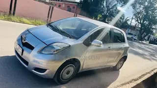 Toyota Vitz 1.0 FWD 3dr 2010 Silver