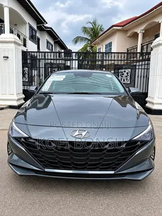 Hyundai Elantra Limited 2023 Green