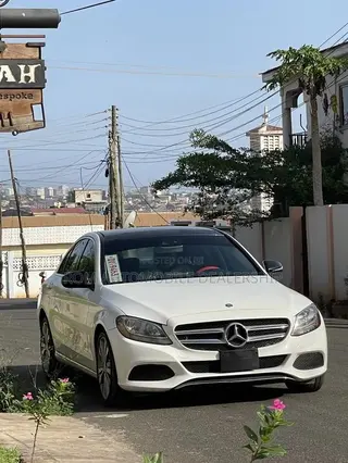 Mercedes-Benz C300 Luxury 4matic Sedan AWD (2.0L 4cyl 7A) 2017 White