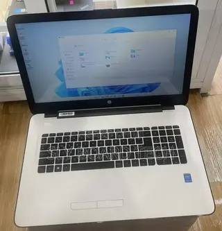 Laptop HP 17-3000 8GB Intel Core i3 HDD 1T
