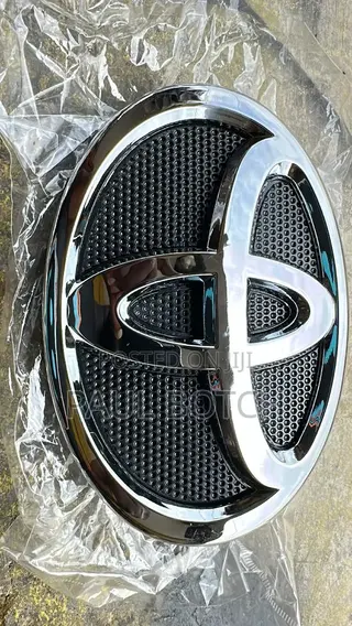 Toyota Camry 2014 Front Crown