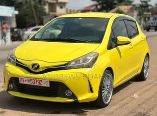 Toyota Vitz 1.3 AWD 5dr 2015 Yellow