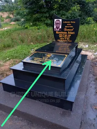 Chris Unique Tomb Specialist,