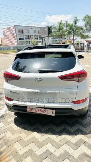 Hyundai Tucson SE AWD 2017 White