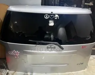Toyota Rumion/Scion Xb Boot