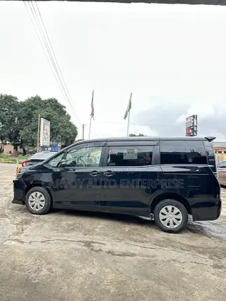 Toyota Voxy X 4WD 7-Seater 2016 Black