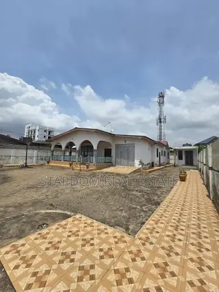 4bdrm House in Baatsona Spintex for sale