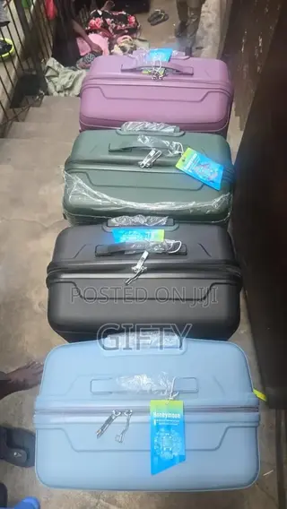 3 Set Traveling Bag