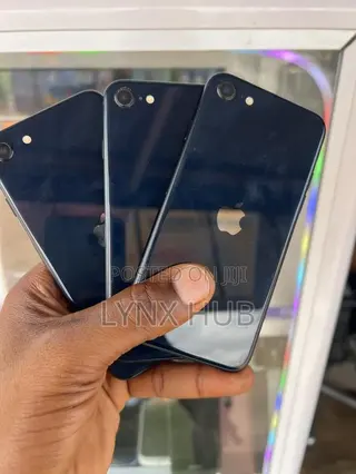 Apple iPhone SE (2022) 64 GB Black