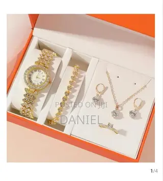 Women's Gold Gift Set Jewelries