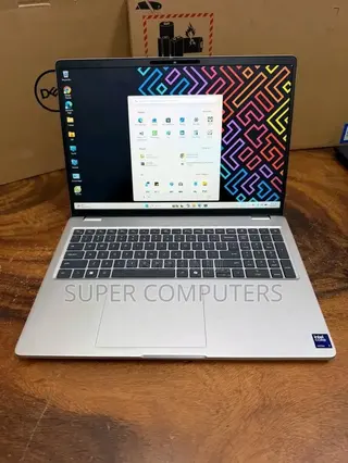 New Laptop Dell Inspiron 15 16GB Intel Core Ultra 7 SSD 512GB