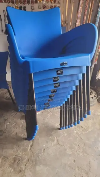 Plastic Chairs LUXE