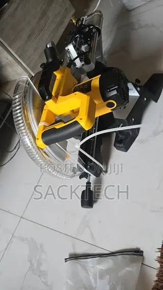 Aluminium Cutting Machine