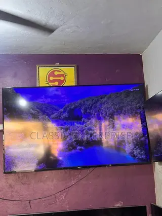 Sony Smart Uhd Graphics 70 Inches Digital Tv