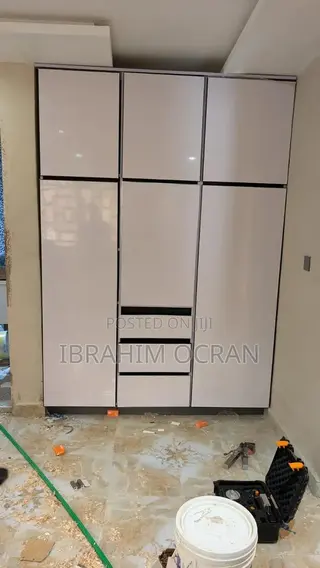 High Quality Inbuilt Wardrobe